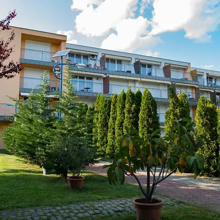 Aart Apartman *